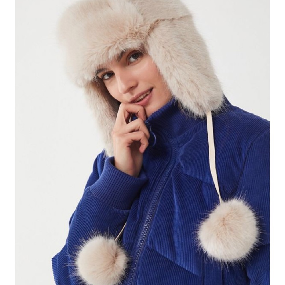NWT! Urban outfitter snowball faux fur trapper hat